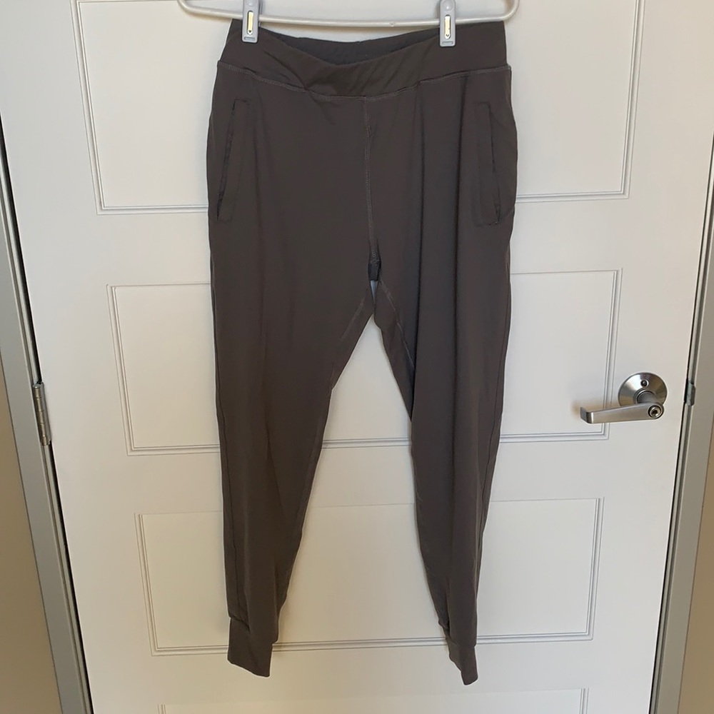 ALPHALETE MEN’S JOGGERS